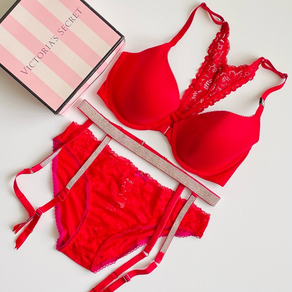 32D SMALL 3PCS Victoria’s Secret red bra set